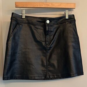 Lilly Pulitzer mini faux Black Leather Skirt